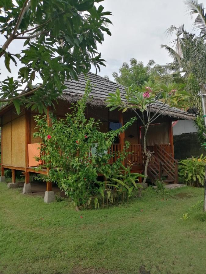 Tangga Bungalows Gili Air Esterno foto