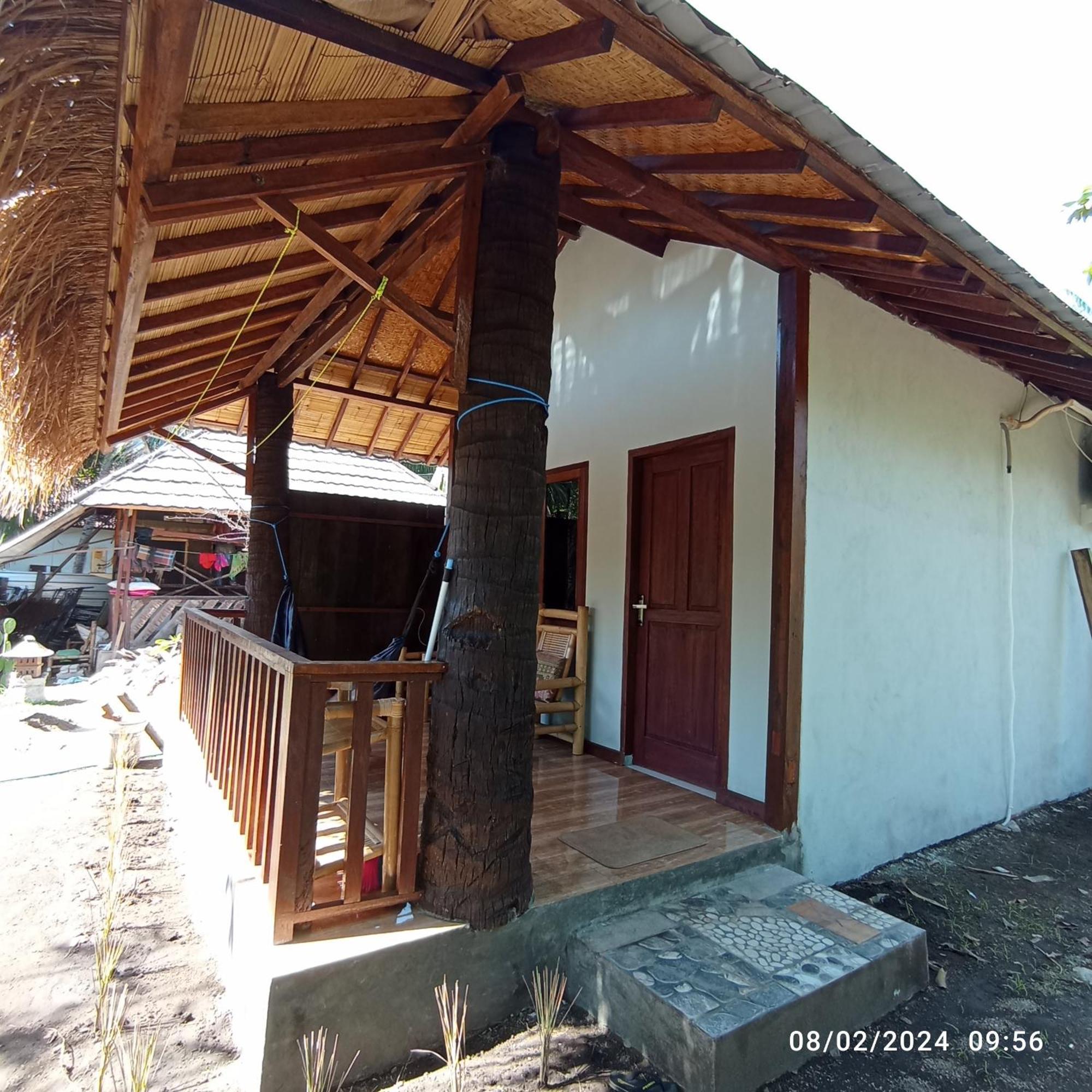 Tangga Bungalows Gili Air Esterno foto