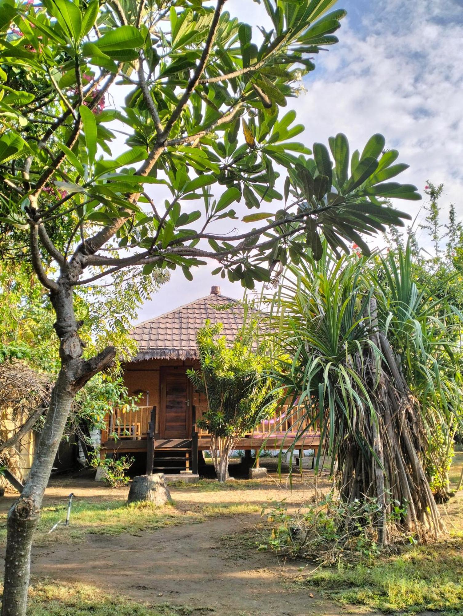 Tangga Bungalows Gili Air Esterno foto