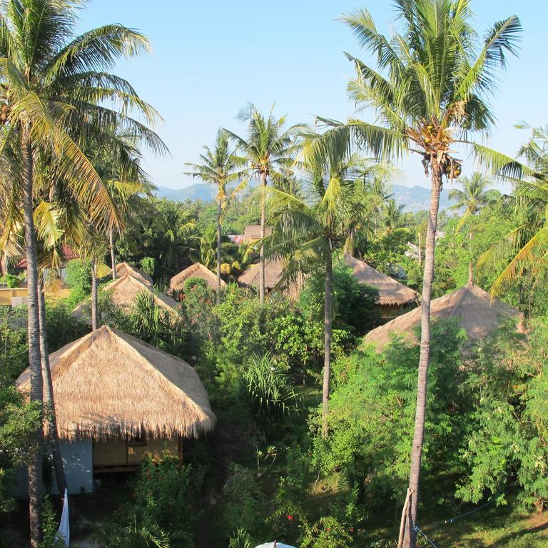 Tangga Bungalows Gili Air Esterno foto